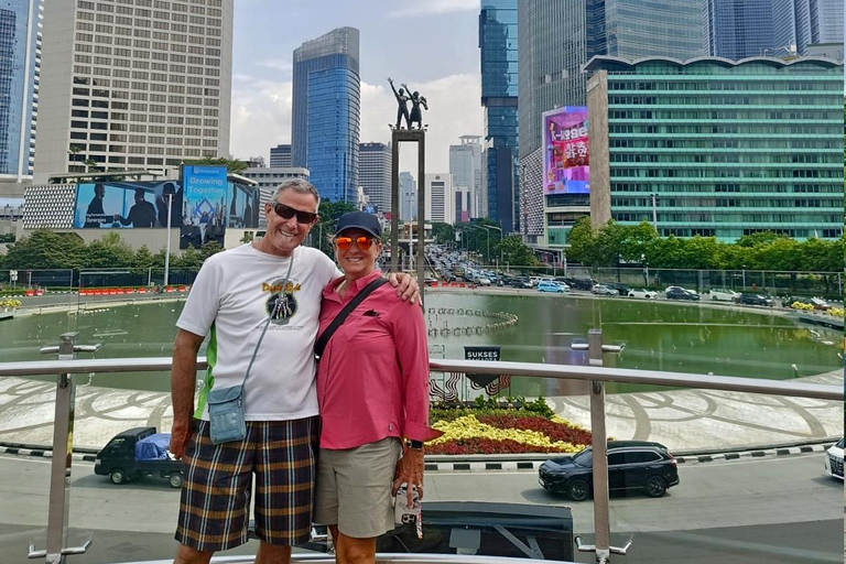 Tour turístico de medio día por la ciudad moderna y el casco antiguo de Yakarta