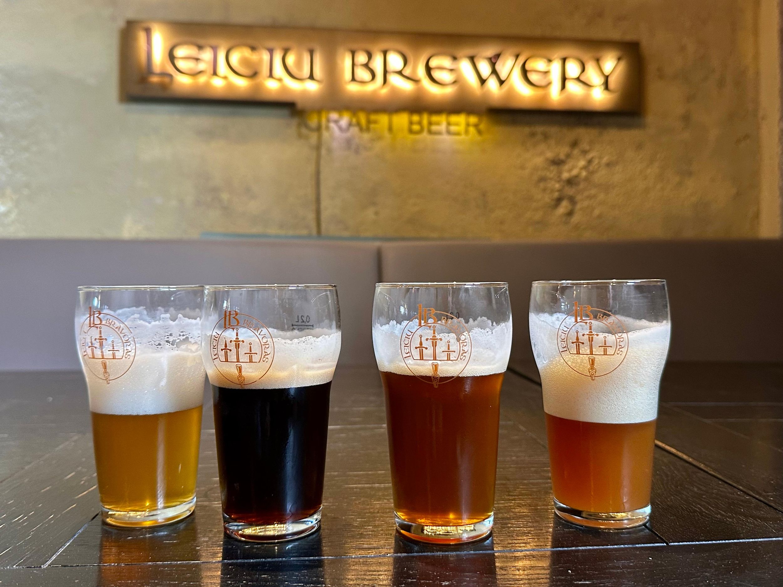 Klaipėda: Bierverkostung in der Brauerei mit dem Braumeister