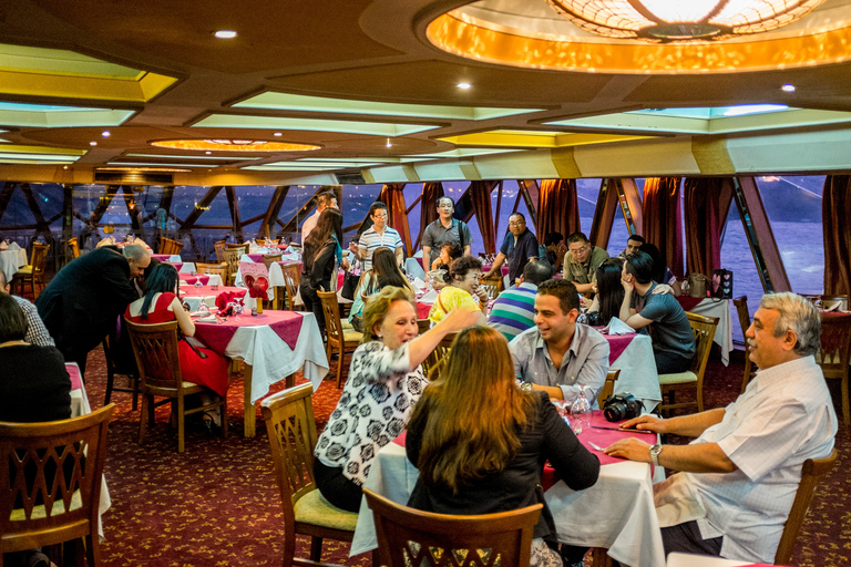 Le Caire : Dîner-croisière sur le NilLe Caire : Dîner-croisière sur le Nil - Circuit en groupe