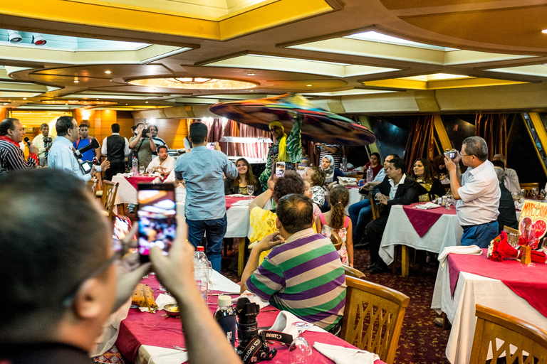 Le Caire : Dîner-croisière sur le NilLe Caire : Dîner-croisière sur le Nil - Circuit en groupe