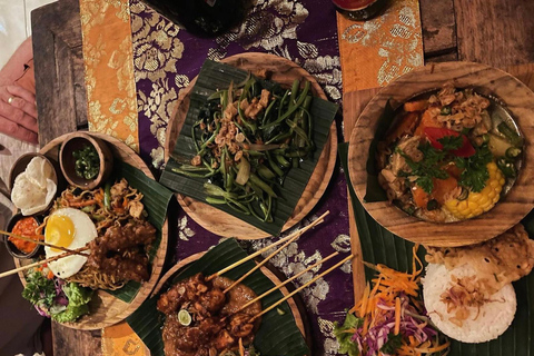 Ubud: Gianyar Night Market Food Tour with up to 17+ Tastings Tour with Transfer from Central Ubud