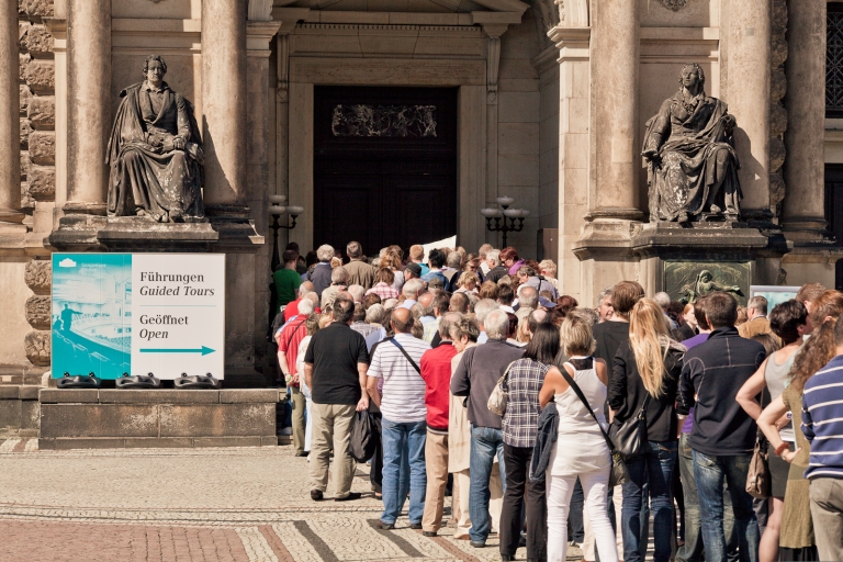 Dresden: Semperoper-tickets en rondleiding van 45 minutenDresden Semperoper: rondleiding in het Engels