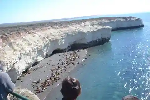 Overzicht cruisehaven Punta Loma en stad