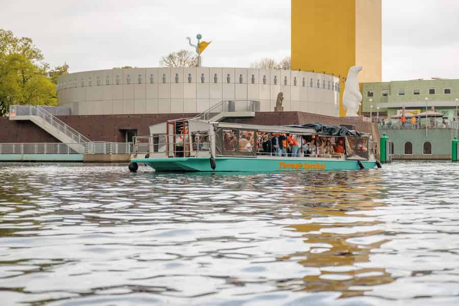 Groningen: Bootsfahrt mit unbegrenzten Drinks. Foto: GetYourGuide Groningen: Bootsfahrt mit unbegrenzten Drinks. Foto: GetYourGuide
