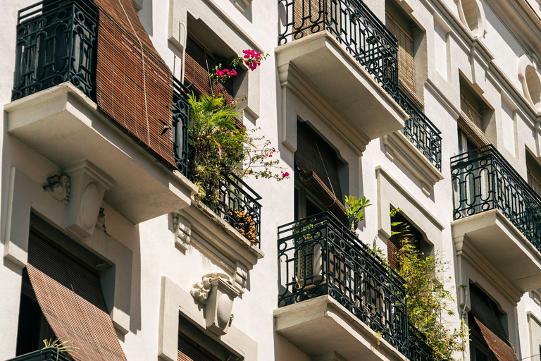 Valencia: Private Lifestyle & Relocation Tour with Transport