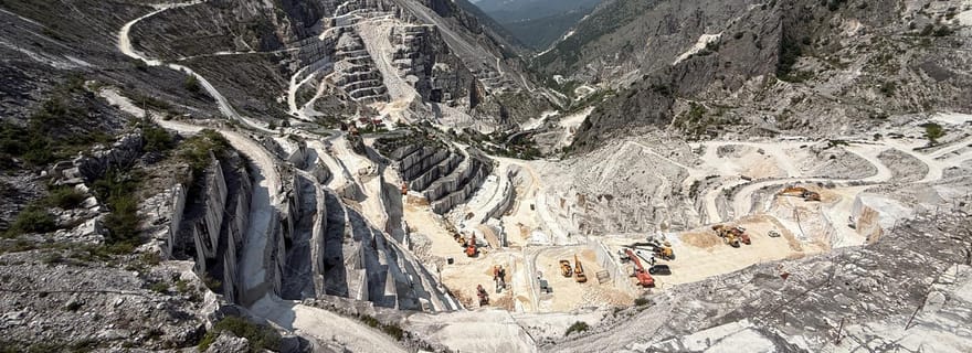 Carrières de marbre de Carrare avec dégustation de lard : visite des carrières en 4x4
