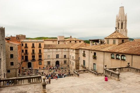 Barcelona: Girona i Figueres z opcjonalną wycieczką do Muzeum DalegoWycieczka do Girony i Figueres bez biletu wstępu do Muzeum Dalego