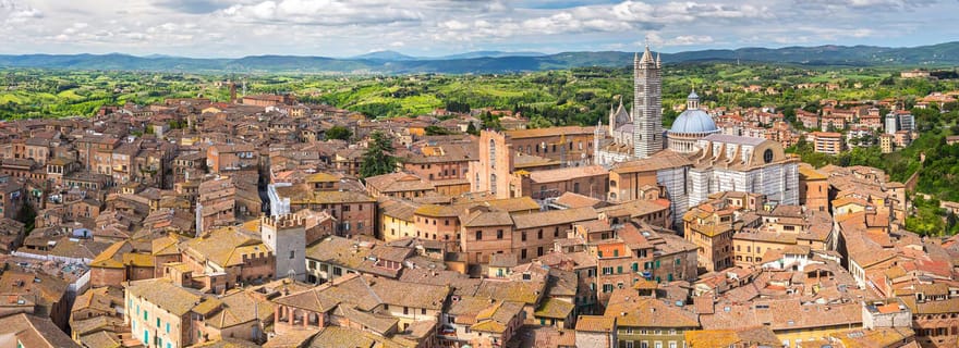 Depuis Lucques ou Pise : visite en petit groupe de Sienne et San Gimignano