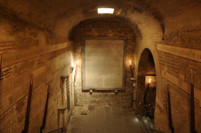 Rom Kleingruppentour zu San Clemente und Quattro Coronati GetYourGuide