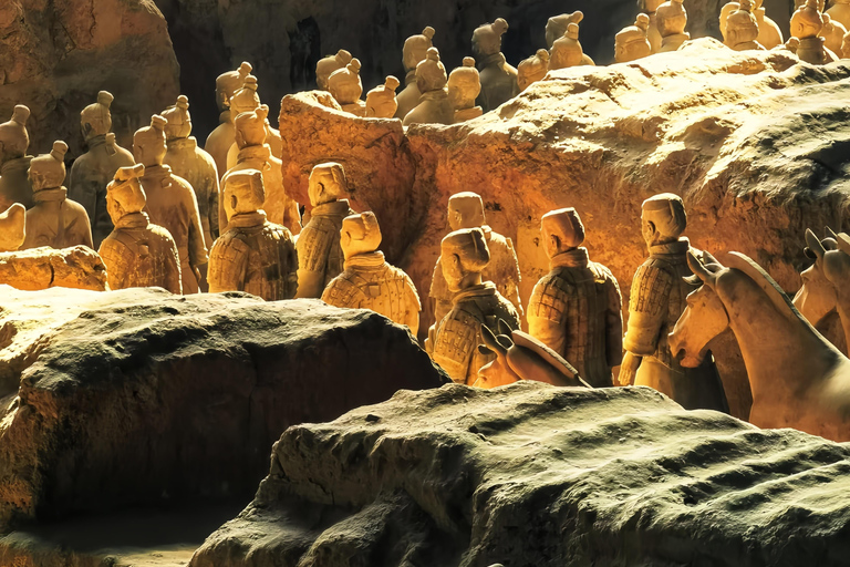 Beijing to Xi'an Terracotta Tour by Roundtrip Bullet Train All-Inclusive: Hotel Pickup, Guide, Tickets & Bullet Train