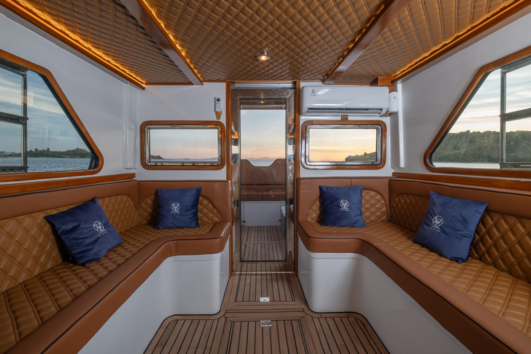 Ello Voyages: Komodo Premium Small Group Experience 6 Stops