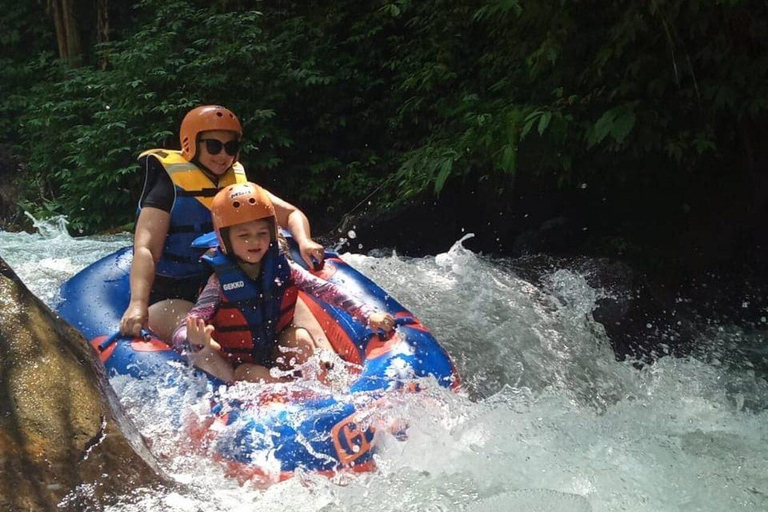 Ubud: Pakerisan Jungle River Tubing Abenteuer mit MittagessenTubing-Abenteuer mit Treffpunkt