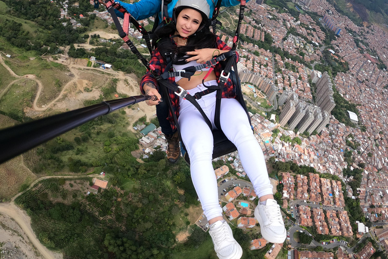 Paragliding over Medellin in San Felix with shuttle serviceParagliding over Medellin in San Felix an amazing experience