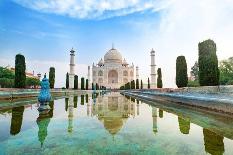 Da Delhi: Tour privato del Taj Mahal e della città di Agra con auto Suv