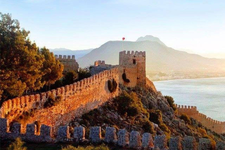 Alanya: tour de la ciudad con teleférico y cueva de Damlatas 3 en 1Alanya: Tour de la ciudad Standart