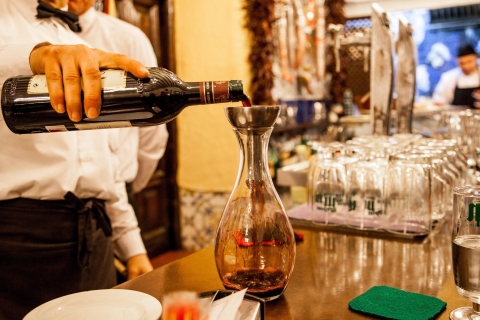 Tour nocturno por Madrid de tapas y bebidas tradicionales