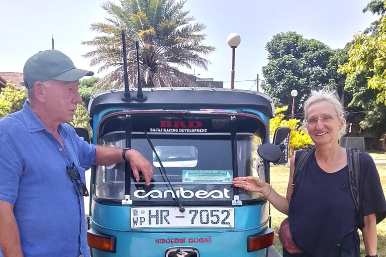 Negombo: Private City Tour by Tuk Tuk with Hotel Pickup