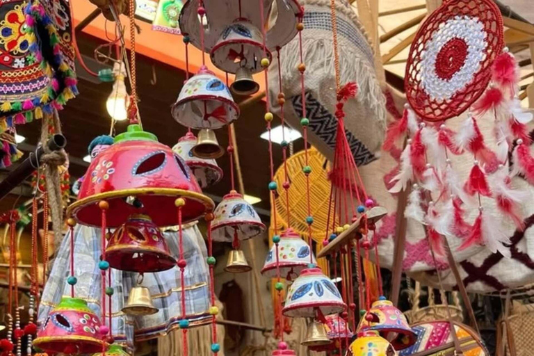 Jaipur Shopping Experience with Female Shopping Expert Shopping Tour: with Car + Guide