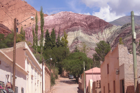 Wielokulturowa wycieczka do doliny Humahuaca z SaltyOdkryj dolinę Humahuaca