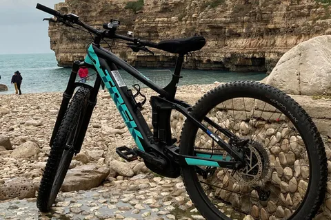 Puglia: rent e-bike. Self guided tours