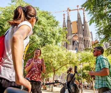 Barcelona: Private Group Bike Tour