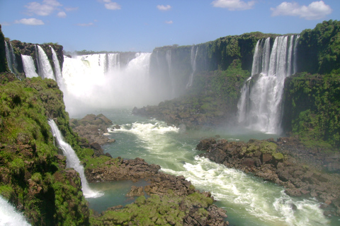 Da Puerto Iguazu: lato argentino e brasiliano delle cascate di IguazuTour con prelievo da Foz de Iguazu, Brasile