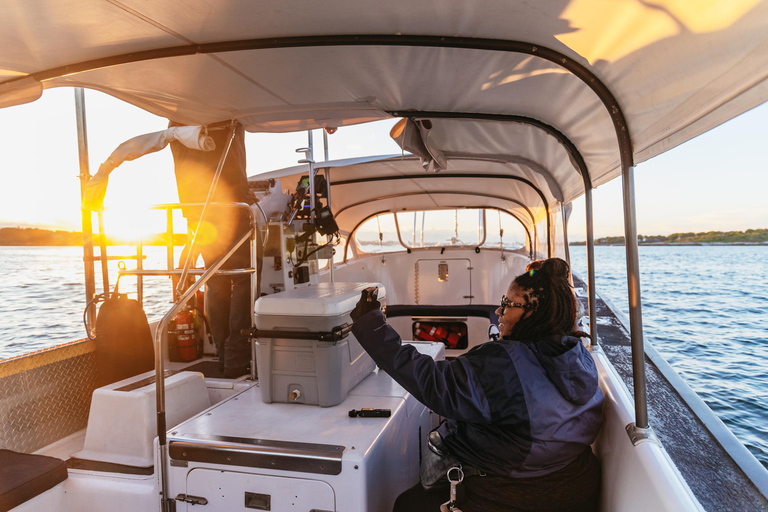 Portland: Sunset Lighthouse Cruise in Casco Bay with Drinks
