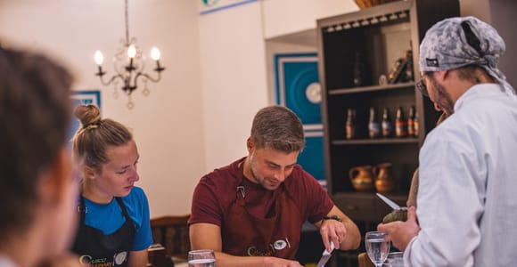 Cusco: Cooking Class and San Pedro Market Tour