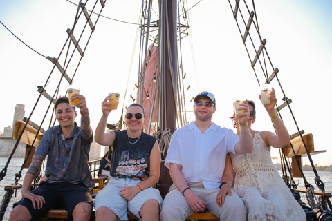 Cartagena: Walking tour & Sunset Pirate Ship Cruise