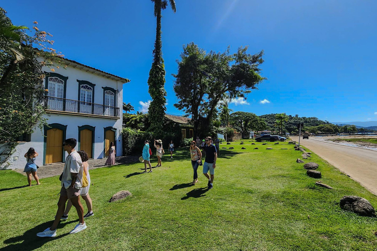 Paraty: Caiçara Life Guided Walking Tour with Food Tasting