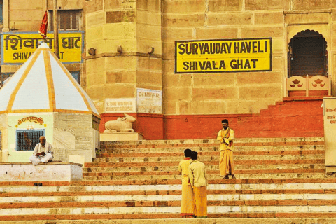 Varanasi Sunrise Bliss En båttur och Ganga-ceremoni