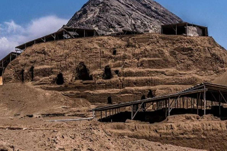 Pyramids of the Sun and the Moon, Huanchaco and Chan Chan