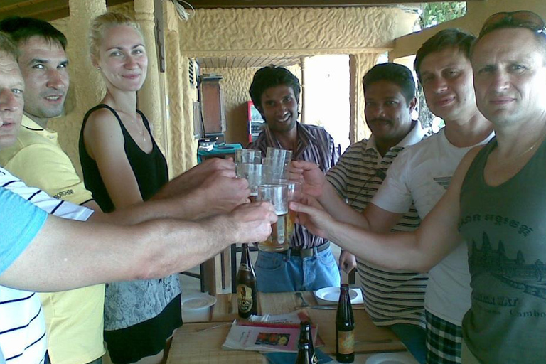 Sri Lanka: 8-Days Tour from the Airport with Private Guide 8 Days Tour with Flat Roof Van