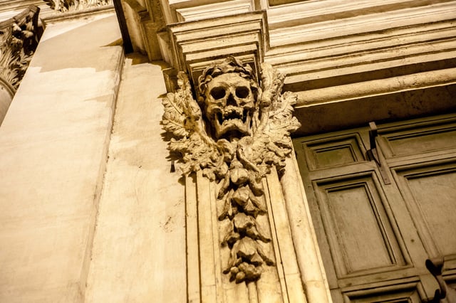 Dark Heart of Rome: Facts, Legends, and Mystery Tour