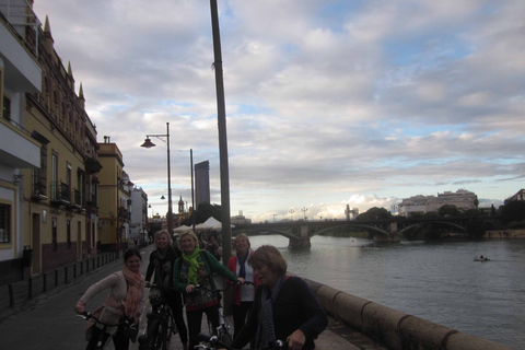 Siviglia: tour diurno in biciclettaGuida di lingua tedesca