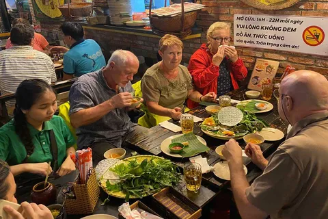 Cyclo Tour und lokale Street Food Köstlichkeiten