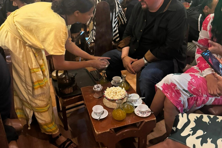 Addis Abeba: Totot Kulturfest &amp; Rhythmusshow mit Abendessen