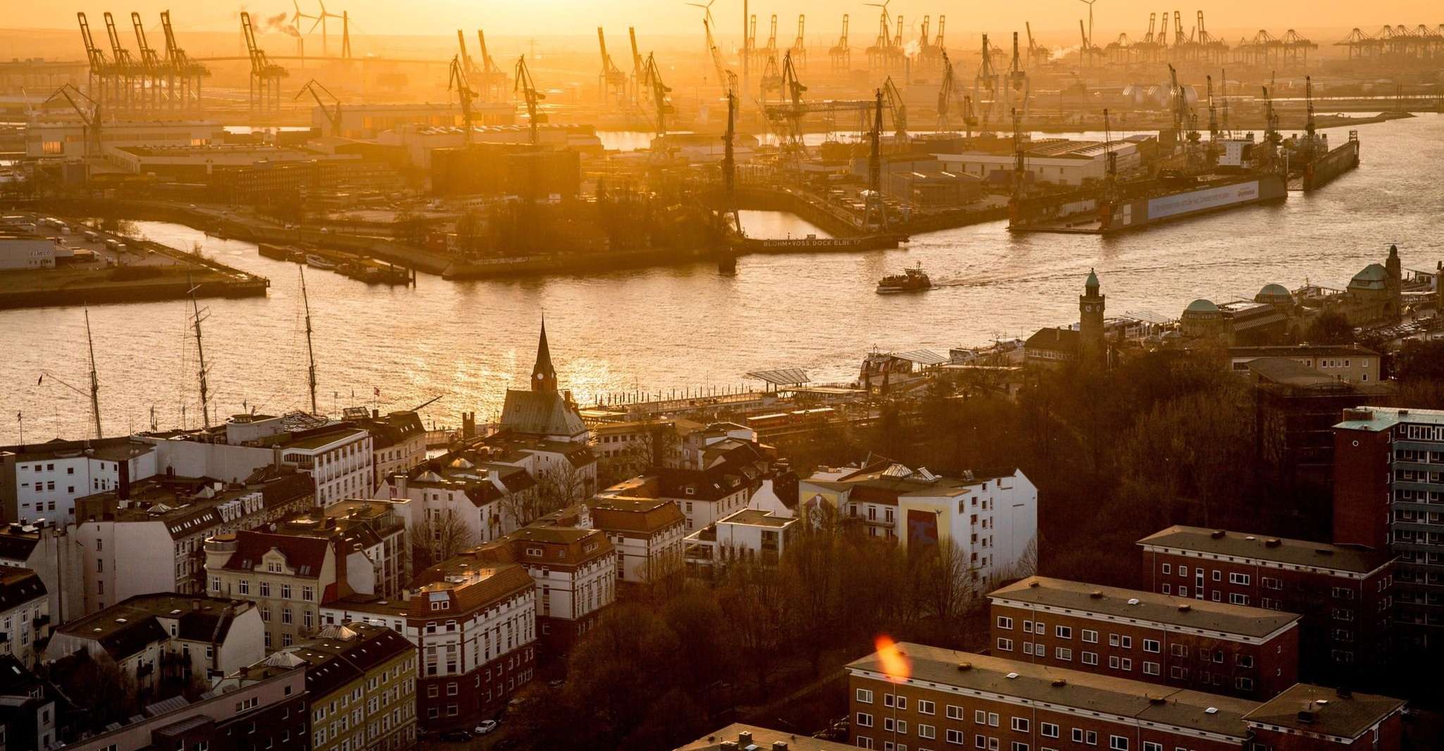 Hamburg, Speicherstadt and HafenCity 2-Hour Tour - Housity