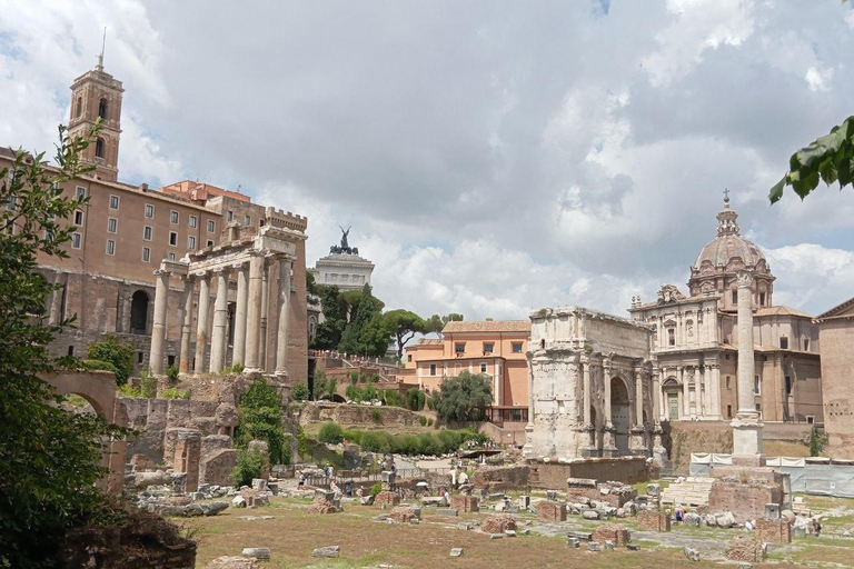 Rome: Colosseum, Underground, Roman Forum, & Palatine Tour Private Underground Tour with the Forum and Palatine hill