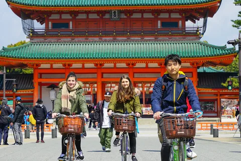 [W/Lunch] Kyoto Highlights Bike Tour with UNESCO Zen Temples