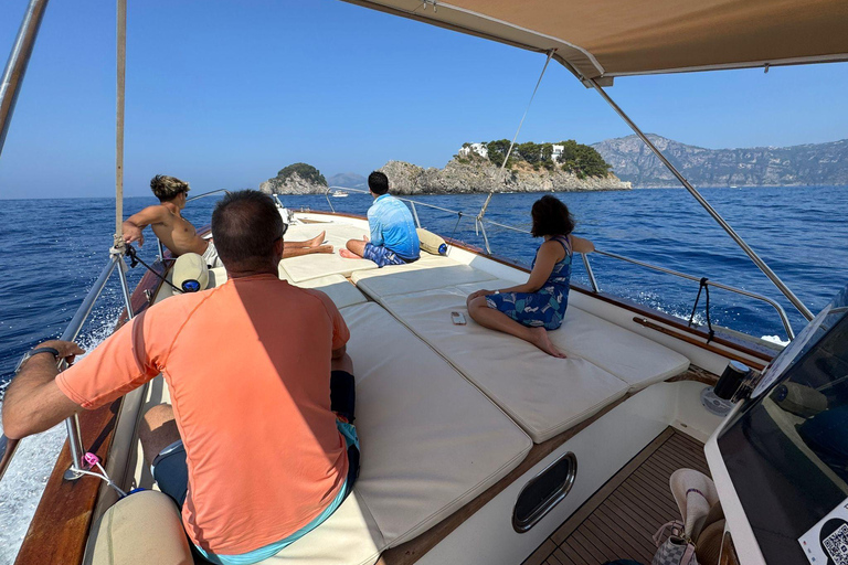 Private boat tour from Positano to Capri