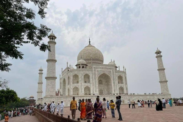 From Delhi: Taj Mahal Sunrise and Agra Day Trip By Car From Delhi: Private Tour With Ac Car and Professional Guide