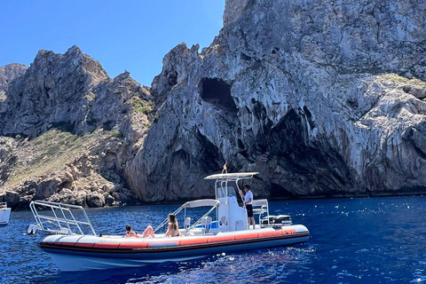 Ibiza: Private SpeedBoat to Es Vedra & Atlantis + Snorkel