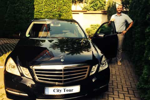 Airport Transfer and 1-Hour Orientation Tour of Budapest