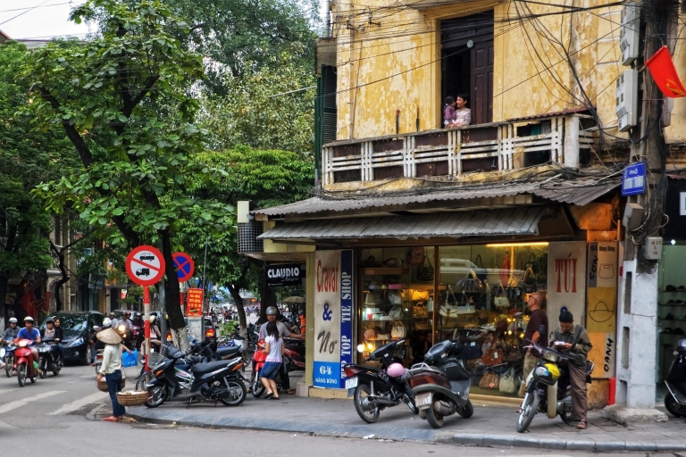 Hanoi: Mała wycieczka piesza z jedzeniem ulicznym z lokalnym przewodnikiemCzas na kolację