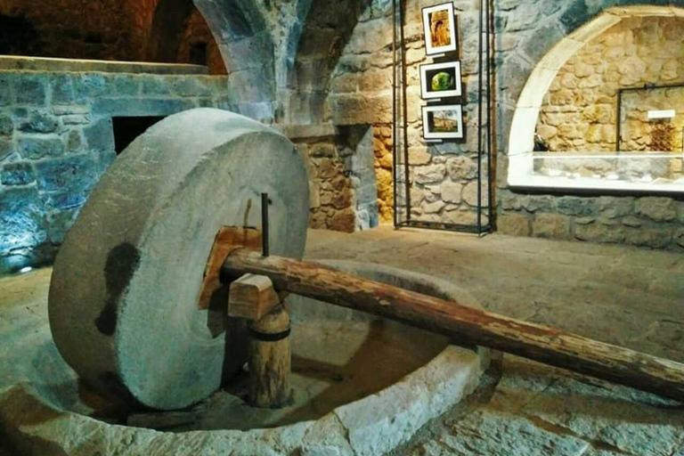 From Yerevan: Tatev Monastery, Khndzoresk & Areni Tour