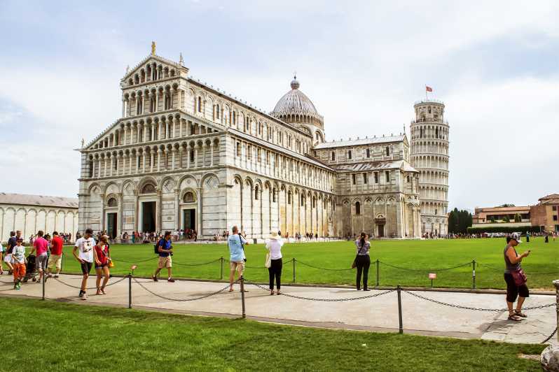 Ingresso riservato alla Torre Pendente di Pisa e al Duomo