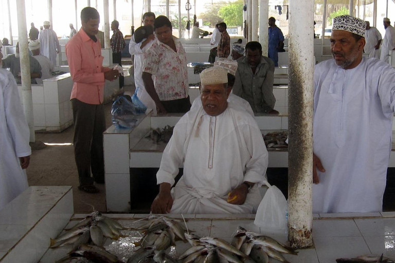 Half-Day Cultural Tour: Barka Markets & Al Naman Castle