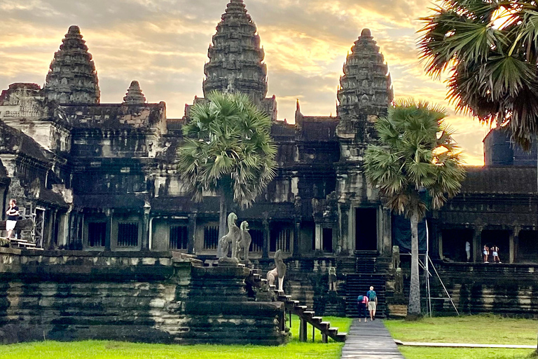 暹粒半日游：吴哥窟黄金时刻和普瑞鲁寺日落暹粒半日游：吴哥窟黄金时段和普瑞鲁日落