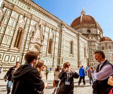 Florence: City Highlights Walking Tour + Wine Windows Option